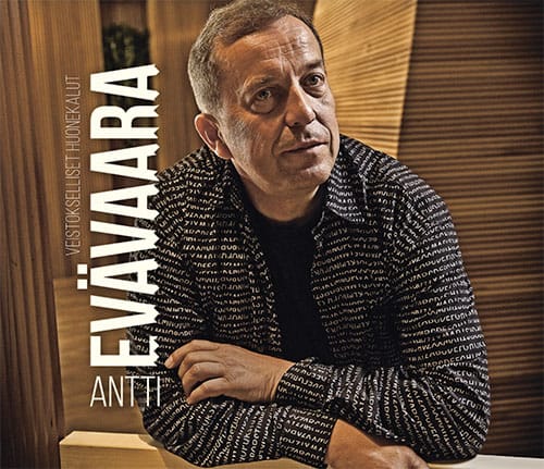 Livre de meubles sculpturaux du designer Antti Evävaara